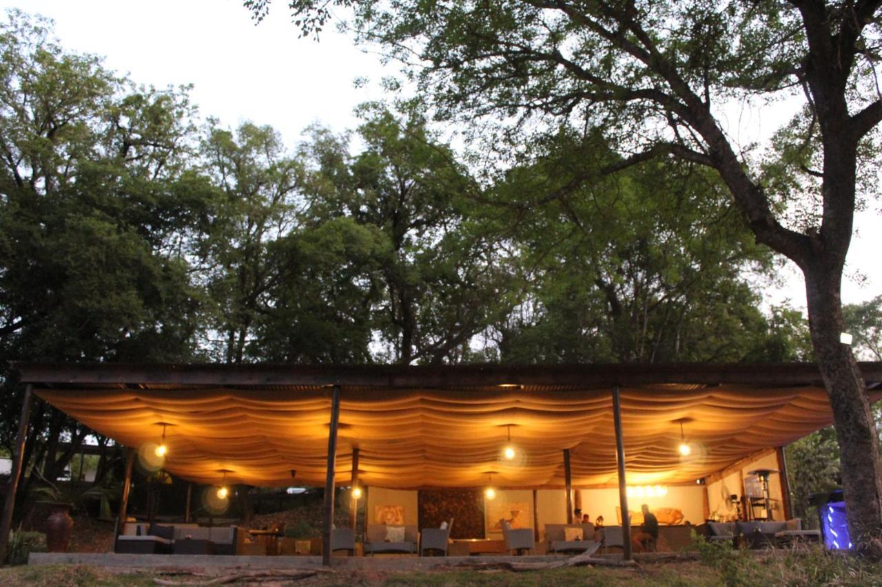 Lions Rock Rapids - Lodge Hazyview Buitenkant foto